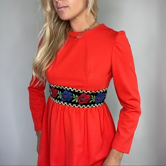 Vintage Red Embroidered Waist Long Sleeve Dress - Picture 7 of 14